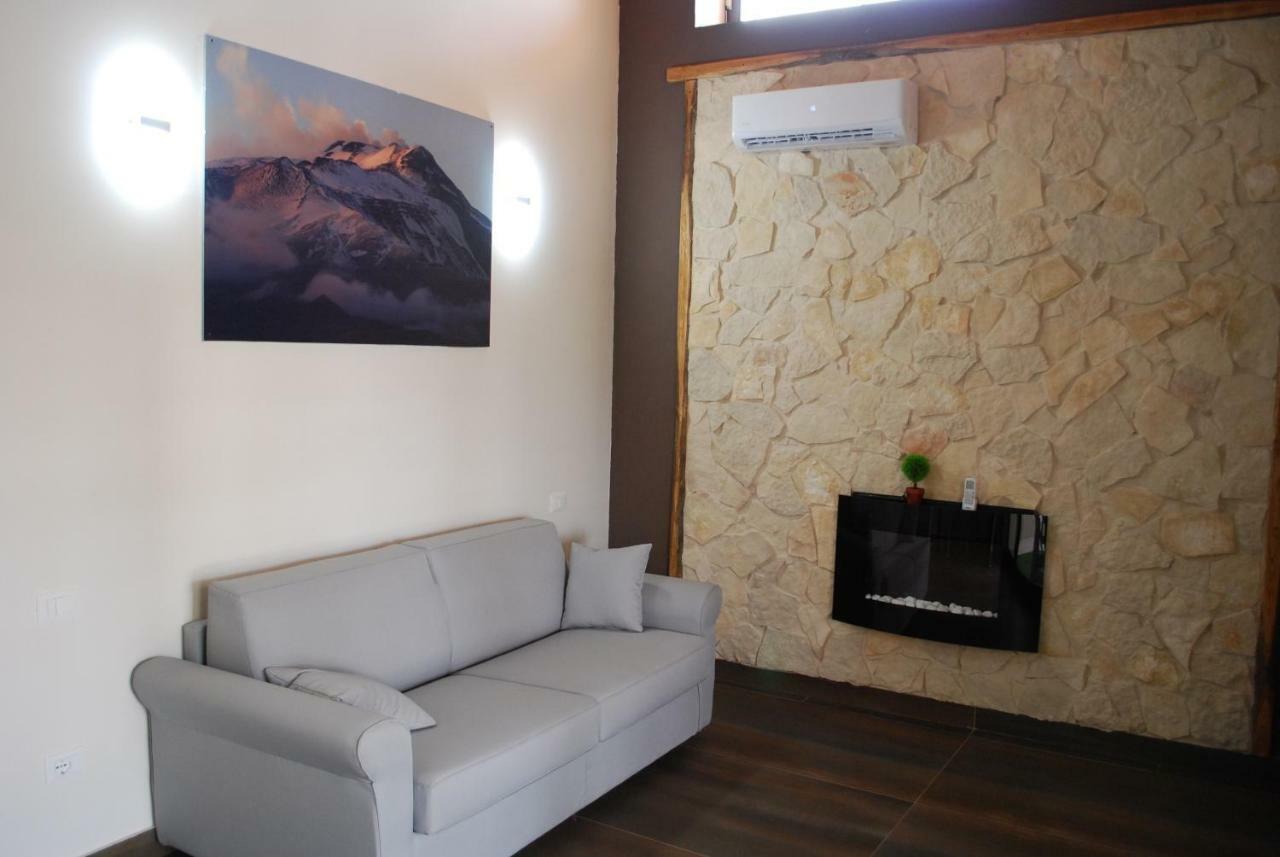 Etna Hills Scalilli Hotel ปาแตร์โน ภายนอก รูปภาพ